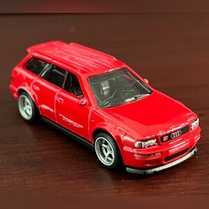 Hot Wheels ‘94 Audi Avant RS2 SLEEPERtv Collab 1:64 One of a Kind Collector